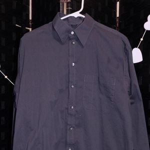 Kenneth Cole Relaxed Fit Button-Down Shirt (Size M 15 1/2 32-33)